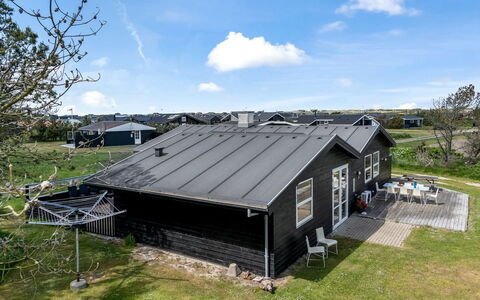 Hermine - 600M from the Sea: 