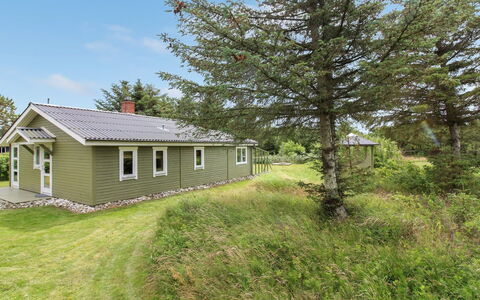 Ele - 900M from the Sea: Haus, Zuhause, Tür, Dach, Hütte, Estate, Garten, Schatten, Abstellgleis, Garten
