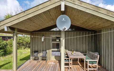 Aiva - 1.5Km from the Sea: Möbel, Interior Design, Stuhl, Flooring, Tabelle, Resort, Fussboden, Decke, Zimmer, Eco Hotel