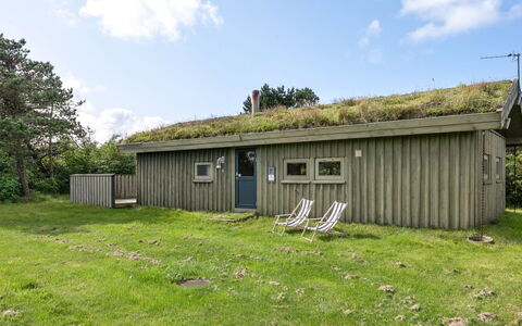 Aiva - 1.5Km from the Sea: Möbel, Interior Design, Stuhl, Flooring, Tabelle, Resort, Fussboden, Decke, Zimmer, Eco Hotel