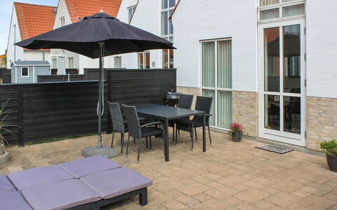 Gisken - 600M from the Sea: Dach, Haus, Wohngebiet, Zuhause, Estate, Hütte, Design