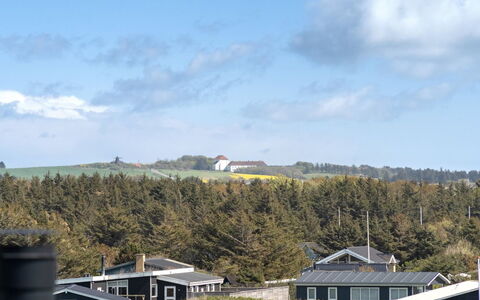 Abbie - 10M from the Sea: Haus, Dach, Zuhause, Landschaft, Grundstueck, Ländliches Gebiet, Einfach, Hütte, Feld, Steigung