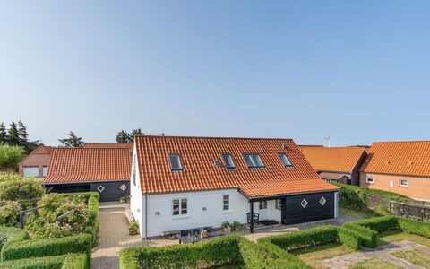 Pelagija - 900M from the Sea: Dach, Haus, Zuhause, Wohngebiet, Fassade, Die Architektur, Hütte, Estate, Grundstueck, Bauernhaus