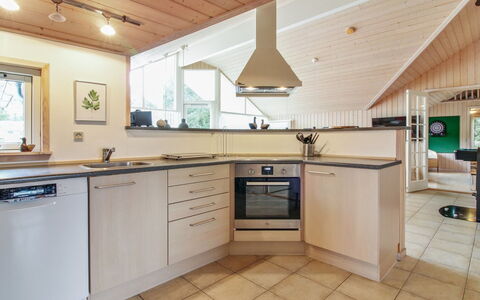 Synnöve - 550M from the Sea: Interior Design, Küche, Flooring, Countertop, Holz, Möbel, Fussboden, Decke, Cabinetry, Light Fixture