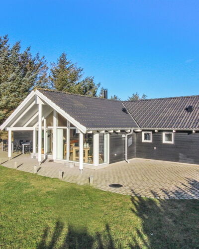 Synnöve - 550M from the Sea