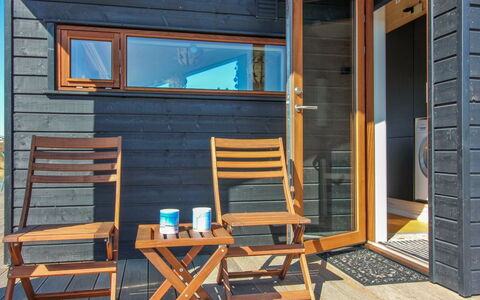 Tuire - 250M from the Sea: Holz, Hartholz, Verbundwerkstoff, Planke, Holzbeize, Holzboden, Holz, Sperrholz, Deck, Blockhaus
