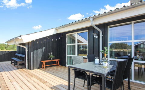 Mayke - 900M from the Sea: Decke, Flooring, Interior Design, Fussboden, Verbundwerkstoff, Möbel, Resort, Hotel, Design, Daylighting