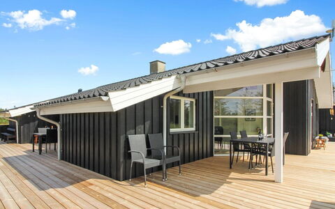 Mayke - 900M from the Sea: Decke, Flooring, Interior Design, Fussboden, Verbundwerkstoff, Möbel, Resort, Hotel, Design, Daylighting