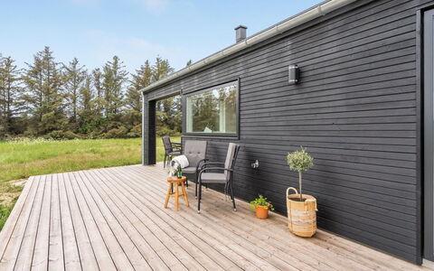 Arlina - 1.5Km from the Sea: Holz, Zuhause, Veranda, Deck, Hartholz, Dach, Holzbeize, Holzboden, Eco Hotel