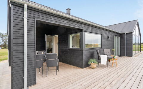 Arlina - 1.5Km from the Sea: Holz, Zuhause, Veranda, Deck, Hartholz, Dach, Holzbeize, Holzboden, Eco Hotel