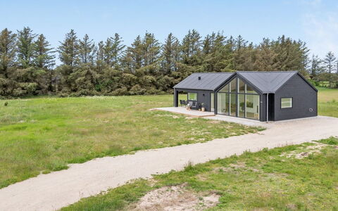 Arlina - 1.5Km from the Sea: Holz, Zuhause, Veranda, Deck, Hartholz, Dach, Holzbeize, Holzboden, Eco Hotel