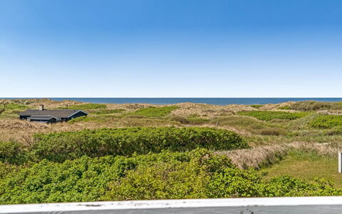 Mielikki - 200M from the Sea: Haus, Zuhause, Tür, Dach, Hütte, Estate, Garten, Schatten, Abstellgleis, Garten