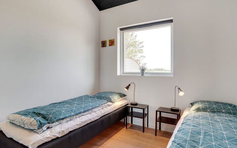 Moreen - 1.5Km from the Sea: Wand, Holz, Flooring, Fussboden, Decke, Schlafzimmer, Interior Design, Zuhause, Bett, Zimmer