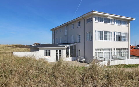 Lenaya - 75M from the Sea: Fenster, Die Architektur, Zuhause, Tür, Estate, Abstellgleis, Schiebefenster, Daylighting, Villa