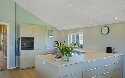Mieka - 400M from the Sea: Decke, Flooring, Interior Design, Fussboden, Light Fixture, Küche, Countertop, Cabinetry, Holzboden