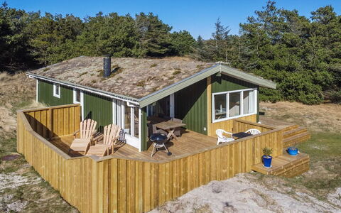 Taina - 1.1Km from the Sea: Haus, Zuhause, Tür, Dach, Hütte, Estate, Garten, Schatten, Abstellgleis, Garten