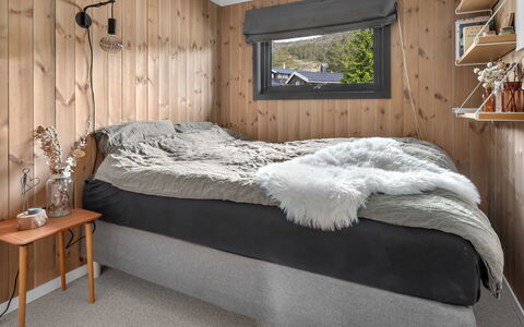 Kosetoppen: Schlafzimmer, Bett, Holz, Bettdecke, Bedding, Interior Design, Möbel, Flooring, Fussboden, Linens