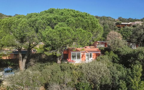 Villa Marzia Mare & Golf: Himmel, Pflanze, Fenster, Natürliche Landschaft, Berg, Hochland, Baum, Vegetation, Grundstueck, Fahrzeug