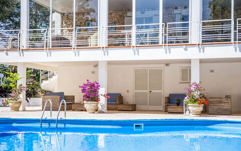 Villa Sole Martina Franca: Schwimmbad, Resort, Verbundwerkstoff, Gartenmöbel, Schatten, Veranda, Eco Hotel, Freizeit, Balkon, Stuhl