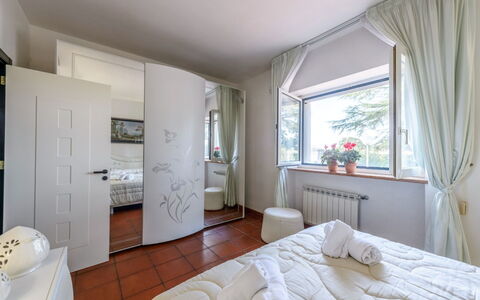 Villa Sole Martina Franca: Interior Design, Flooring, Fussboden, Decke, Möbel, Zimmer, Zuhause, Bett, Wohnung, Schlafzimmer