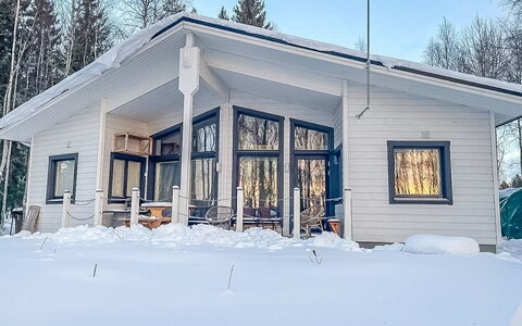 Villa Rukan Kesäniemi: Holz, Abstellgleis, Hütte, Haus, Zuhause, Planke, Gartenbauten, Blockhaus, Hartholz, Veranda