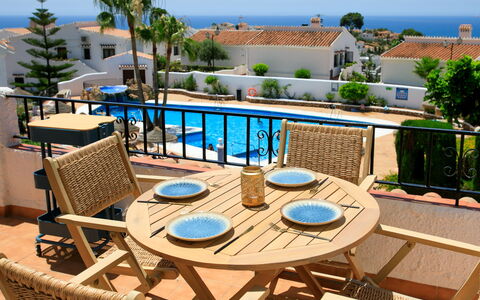 Perla del Mar: Möbel, Gartenmöbel, Stuhl, Resort, Schatten, Balkon, Schwimmbad, Eco Hotel, Hotel, Zimmerpflanze