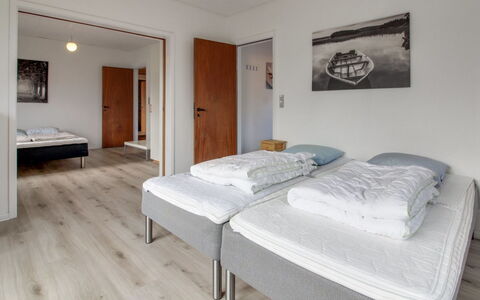 Solmaz - 3.5Km from the Sea: Wand, Bett, Schlafzimmer, Flooring, Möbel, Fussboden, Holz, Interior Design, Bettdecke, Bedding