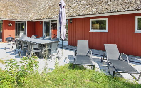 Thordo - 2.4Km from the Sea: Dachdecken, Hütte, Haus, Dach, Zuhause, Bauernhaus, Hütte, Estate, Dorf