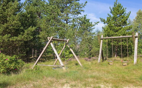 Thordo - 2.4Km from the Sea: Dachdecken, Hütte, Haus, Dach, Zuhause, Bauernhaus, Hütte, Estate, Dorf