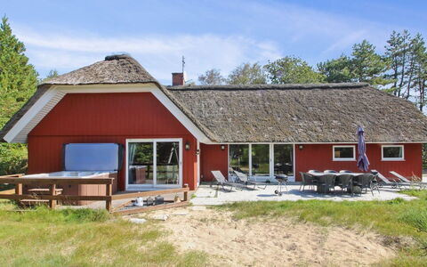 Thordo - 2.4Km from the Sea: Dachdecken, Hütte, Haus, Dach, Zuhause, Bauernhaus, Hütte, Estate, Dorf