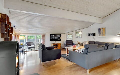 Asdis - 2.8Km from the Sea: Couch, Interior Design, Möbel, Wohnzimmer, Flooring, Holz, Decke, Fussboden, Zimmer
