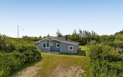 Evalotte - 600M from the Sea