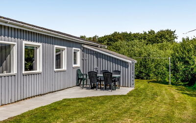 Evalotte - 600M from the Sea