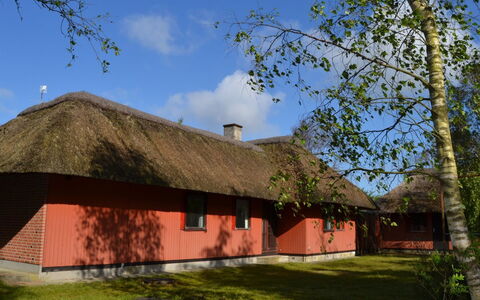 Helline - 900M from the Sea: Dachdecken, Hütte, Haus, Dach, Zuhause, Bauernhaus, Hütte, Estate, Dorf