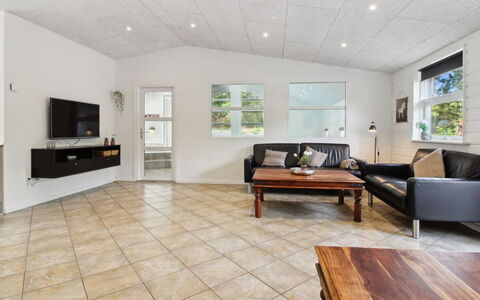 Nael - 1.6Km from the Sea: Interior Design, Flooring, Decke, Fussboden, Holz, Möbel, Zimmer, Couch, Holzboden, Wohnzimmer