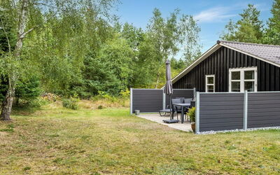 Troen - 3.8Km from the Sea