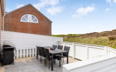Aswith - 2.3Km from the Sea: Möbel, Holz, Interior Design, Flooring, Fussboden, Stuhl, Zimmer, Decke, Wohnzimmer, Wohnung