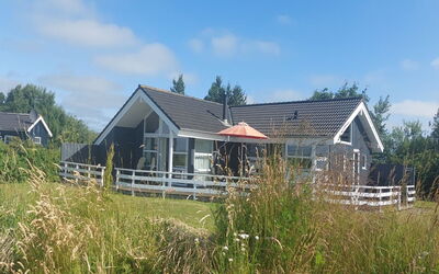 Chrisse - 550M from the Sea