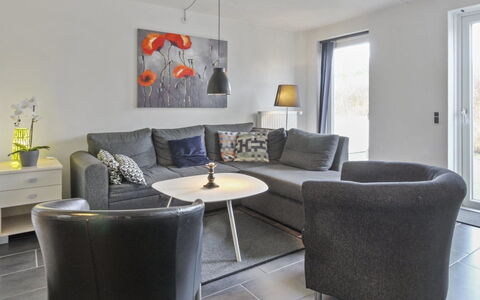 Alvild - 2.3Km from the Sea: Möbel, Interior Design, Couch, Flooring, Wand, Fussboden, Wohnzimmer, Decke, Zimmer, Tabelle