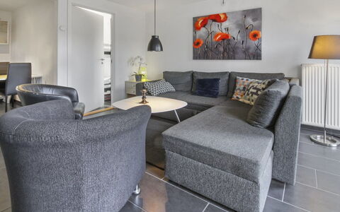Alvild - 2.3Km from the Sea: Möbel, Couch, Interior Design, Flooring, Fussboden, Wohnzimmer, Zimmer, Zuhause, Tabelle, Kaffetisch