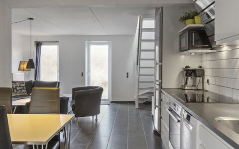 Alvild - 2.3Km from the Sea: Möbel, Flooring, Interior Design, Fussboden, Decke, Küche, Wohnung, Stuhl, Küche & Esszimmer Tisch, Zimmer