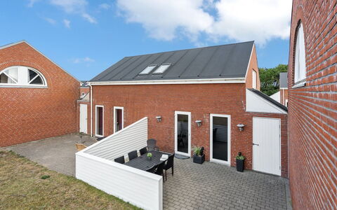 Iffuer - 2.3Km from the Sea: Möbel, Interior Design, Stuhl, Flooring, Tabelle, Resort, Fussboden, Decke, Zimmer, Eco Hotel