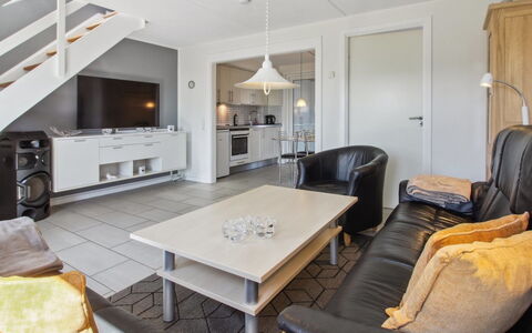 Faidra - 2.5Km from the Sea: Flooring, Decke, Fussboden, Interior Design, Couch, Möbel, Wohnzimmer, Wohnung, Zimmer