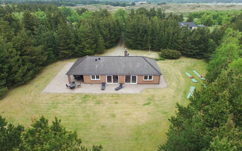 Arletty - 1Km from the Sea: Dachdecken, Hütte, Haus, Dach, Zuhause, Bauernhaus, Hütte, Estate, Dorf