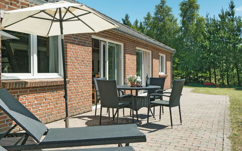 Arletty - 1Km from the Sea: Dachdecken, Hütte, Haus, Dach, Zuhause, Bauernhaus, Hütte, Estate, Dorf