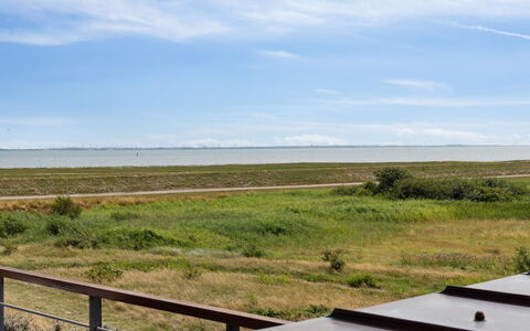 Ønd - 2.5Km from the Sea: Strauch, Urban Design, Ground, Backstein, Wohnung, Estate, Mauerwerk, Balkon, Landscaping
