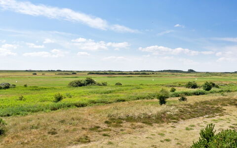 Ønd - 2.5Km from the Sea: Strauch, Urban Design, Ground, Backstein, Wohnung, Estate, Mauerwerk, Balkon, Landscaping