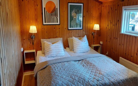 Elgin - 1.8Km from the Sea: Interior Design, Möbel, Holz, Flooring, Fussboden, Schlafzimmer, Decke, Bett, Textil, Zimmer