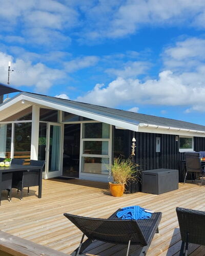 Elgin - 1.8Km from the Sea