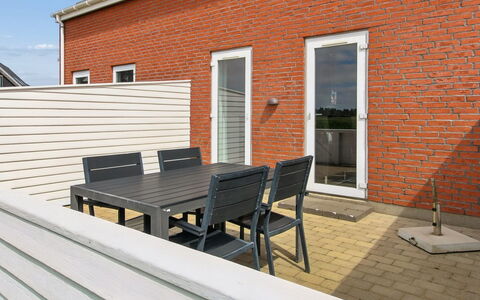 Nayana - 2.3Km from the Sea: Schwimmbad, Resort, Eco Hotel, Schatten, Hotel, Landscaping, Villa, Ferienort, Balkon